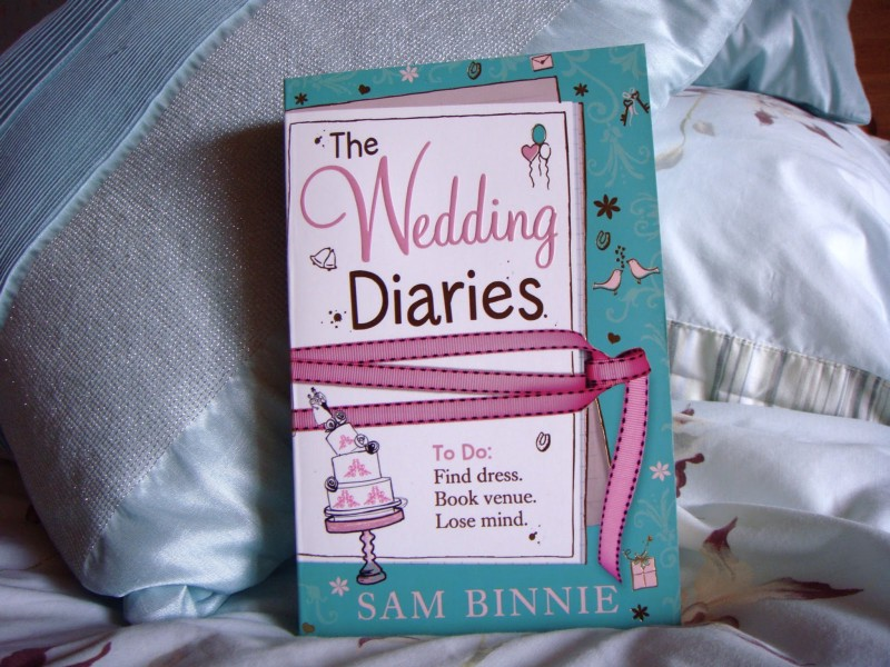 Illustration for article titled Ideas to Make Your Leftover Wedding Cards Even More Useful